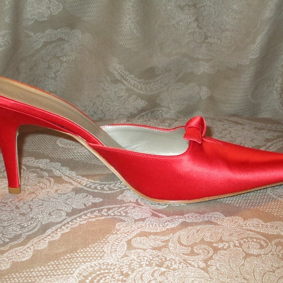 RED SATIN MULE - Picture 4 of 7